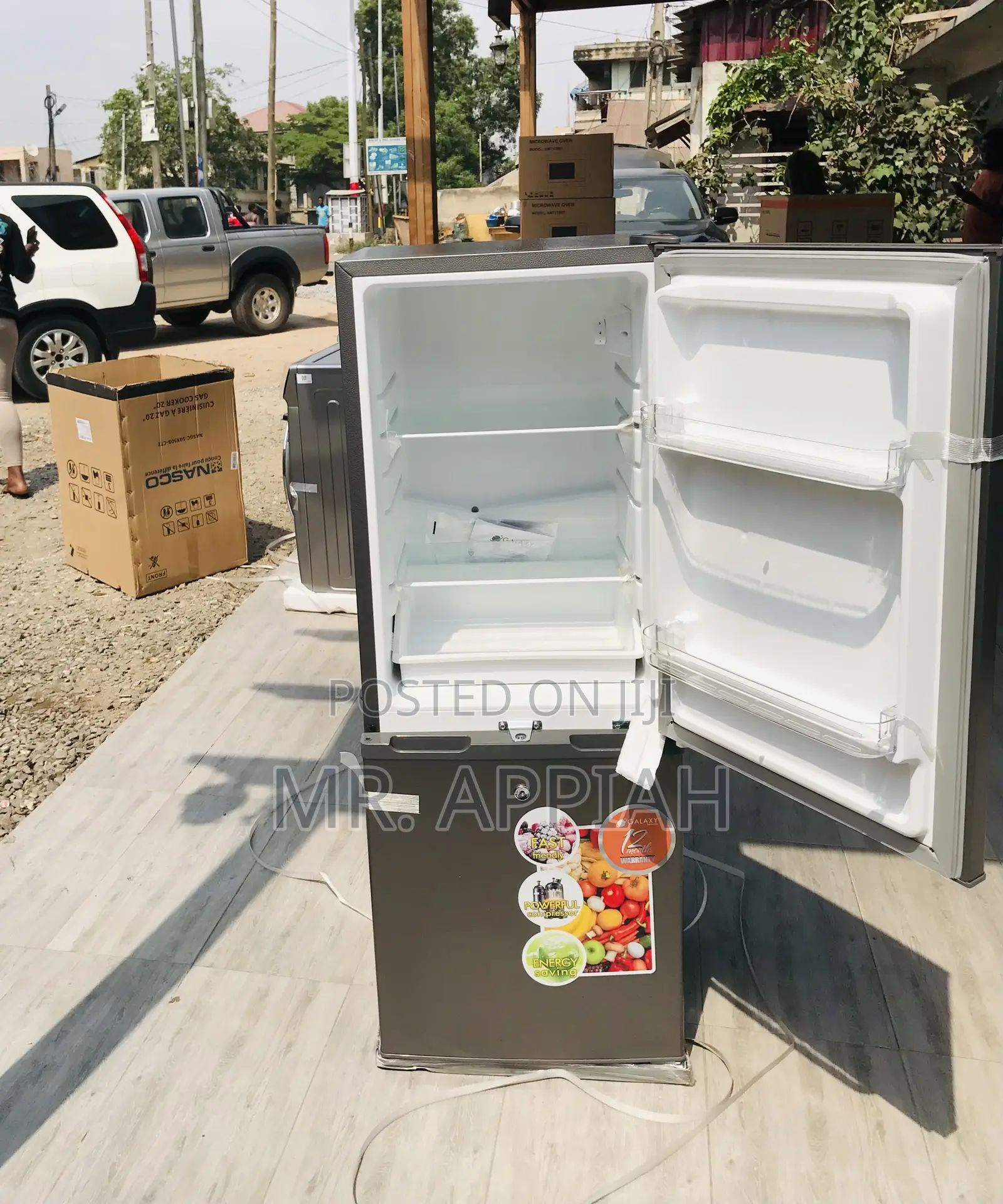 New Galaxy GLX-200bg Bottom Freezer Electric Refrigerator.