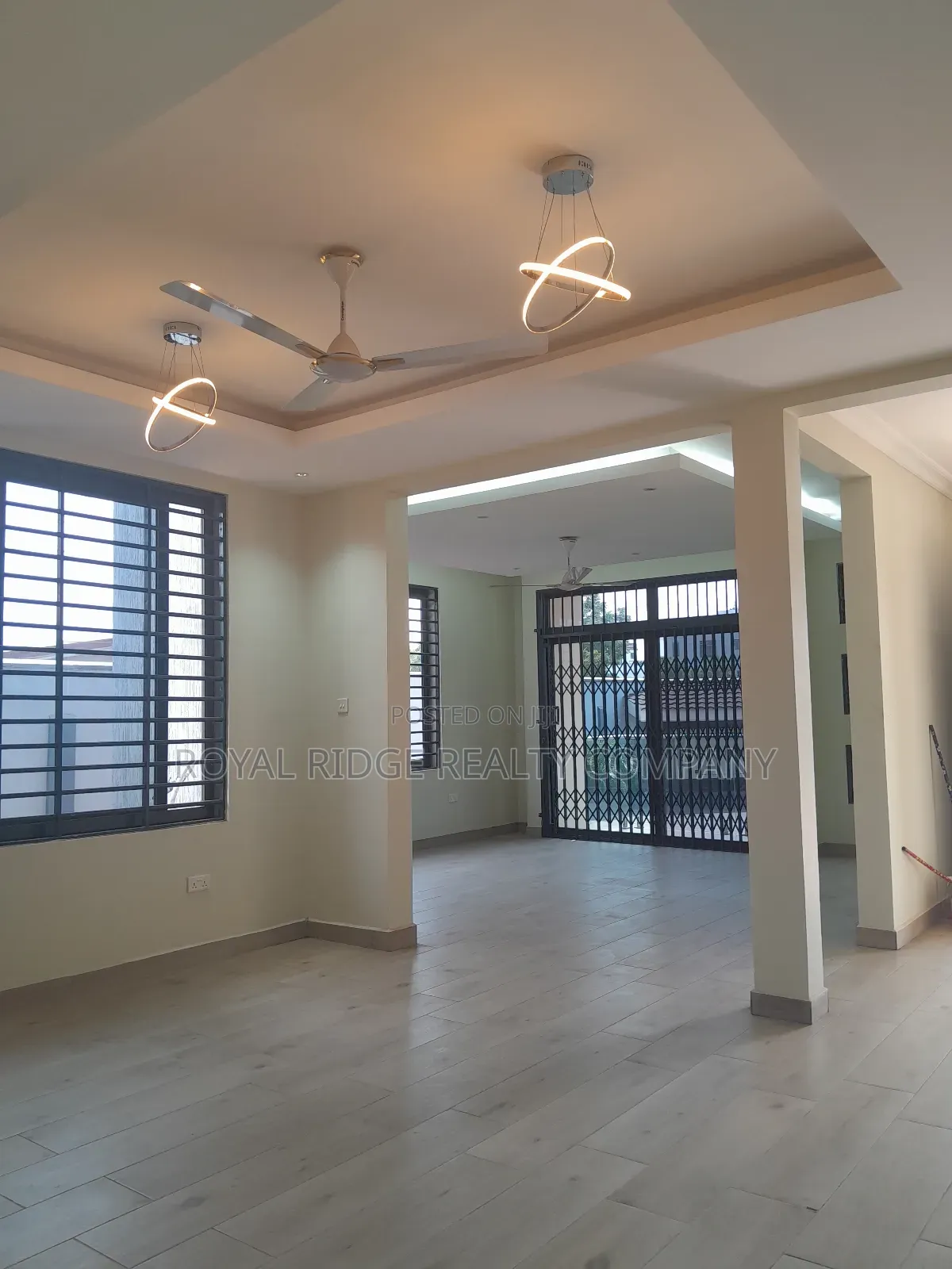 4bdrm Townhouse / Terrace in Tseaddo, Accra Metropolitan for rent
