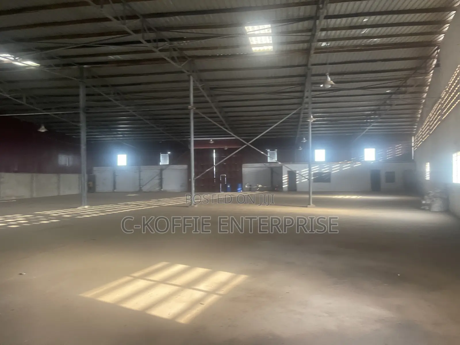 1000 SQM Warehouse at Achimota for Rent