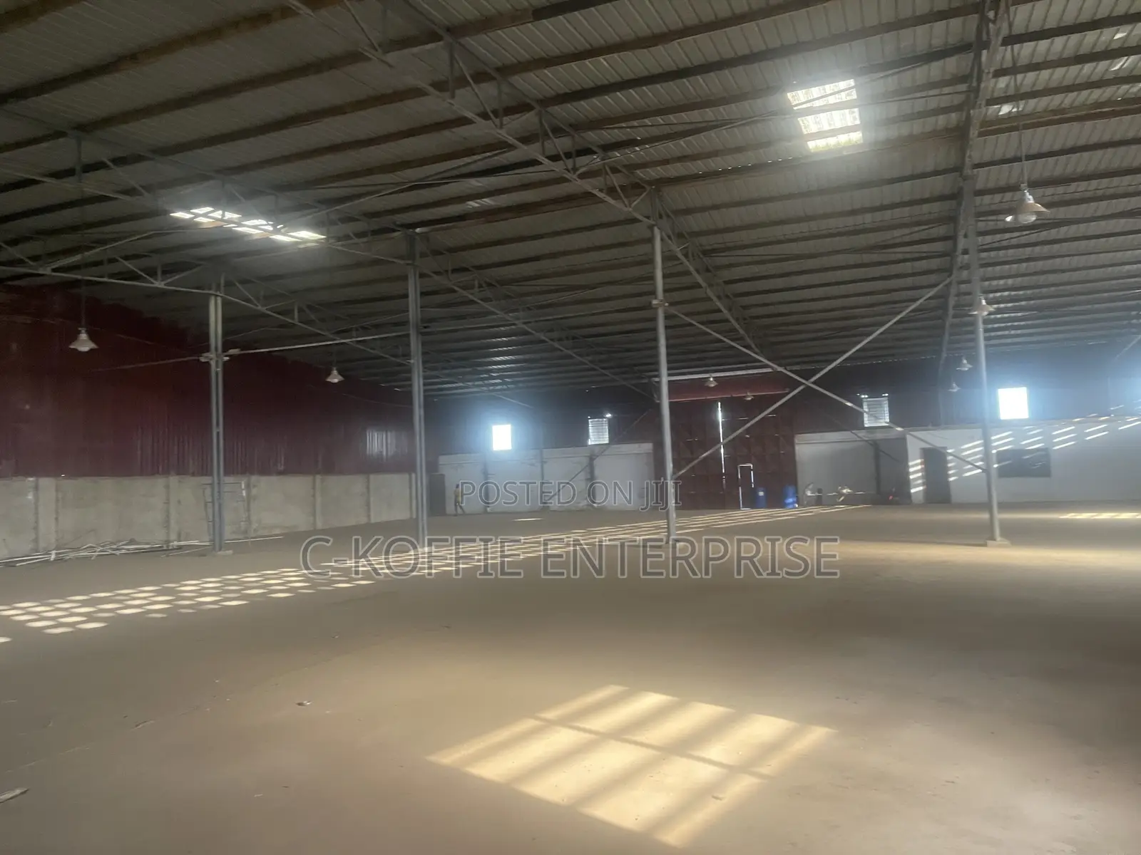 1000 SQM Warehouse at Achimota for Rent