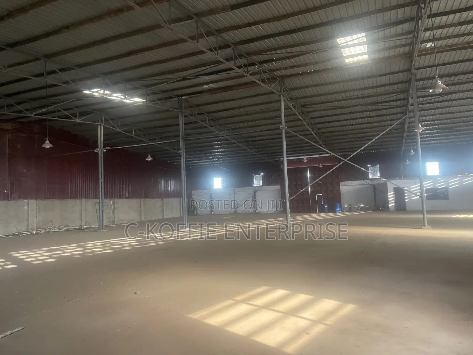 1000 SQM Warehouse at Achimota for Rent