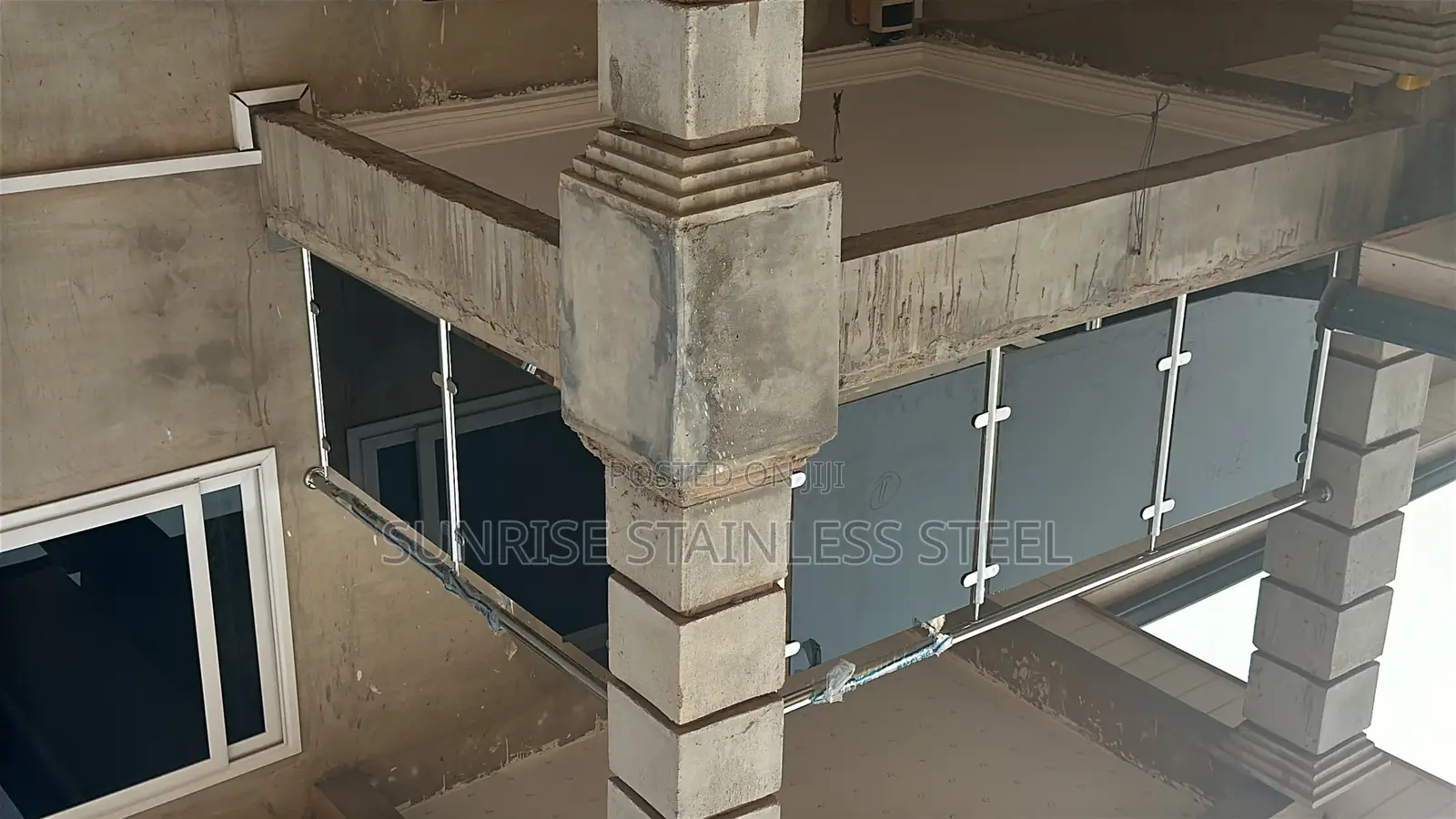 Stainless Glass and Frameless Design