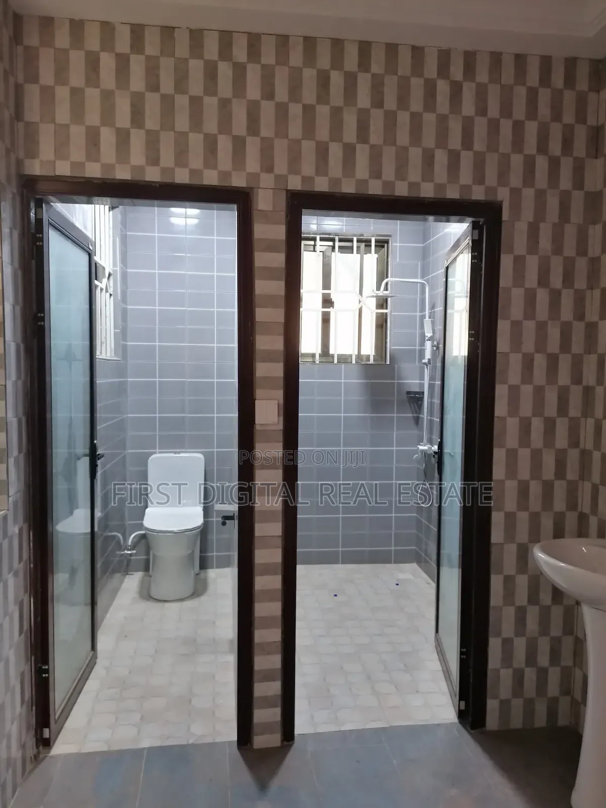 Chamber and Hall Self Contain for Rent at Bontianor