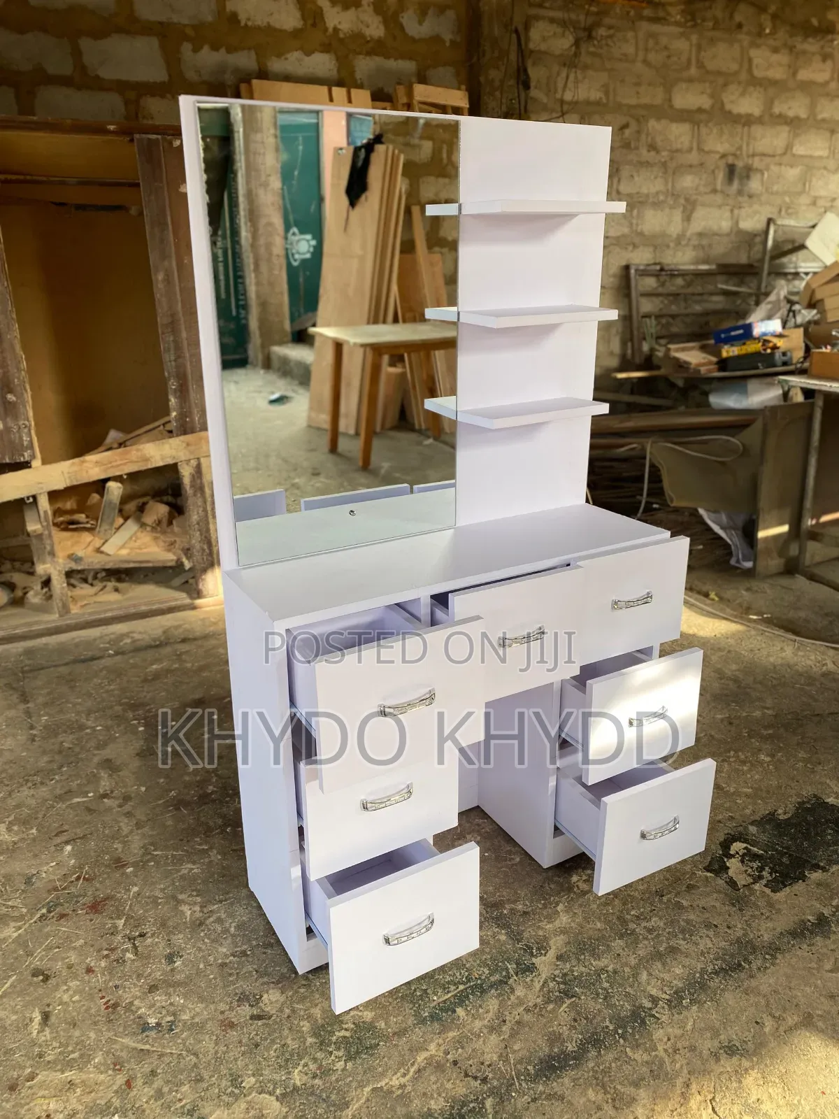 Neat Dresser(Dressing Mirror)