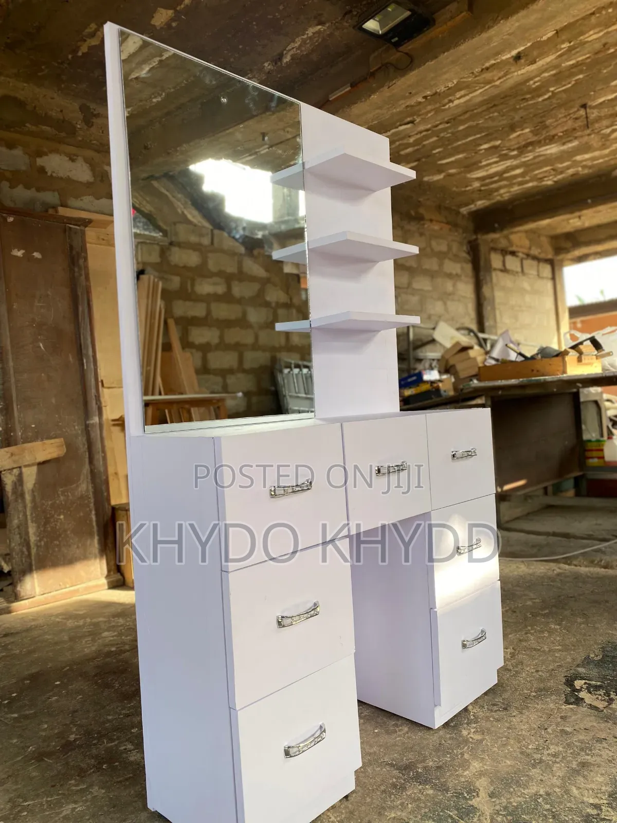Neat Dresser(Dressing Mirror)