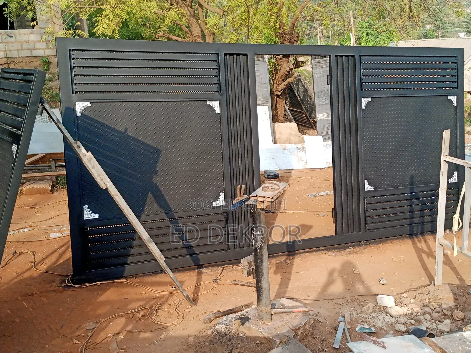 Conner Molding Design Gate
