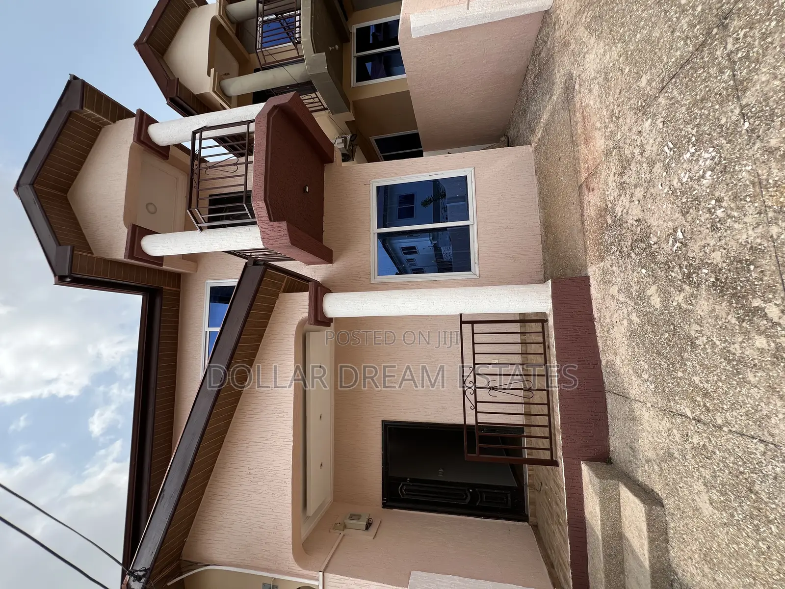 3bdrm House in Oyarifa for sale