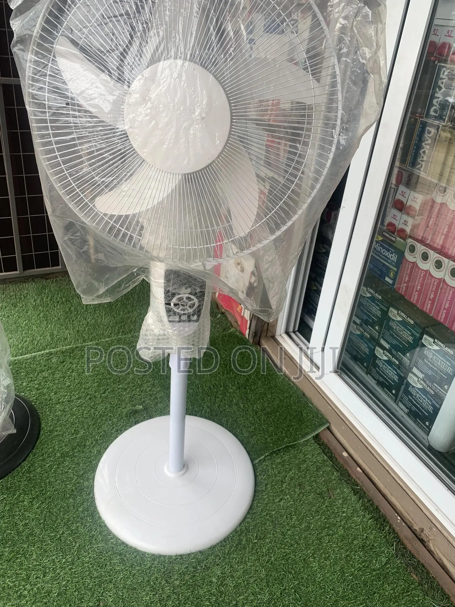Long Last Rechargeable Fan With Solar Over 12 Hours