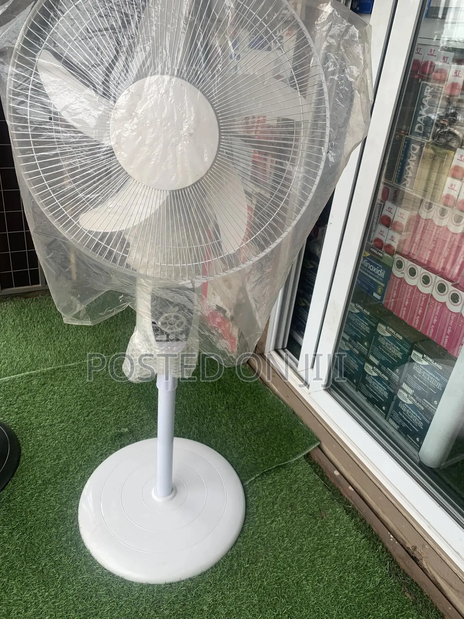 Long Last Rechargeable Fan With Solar Over 12 Hours
