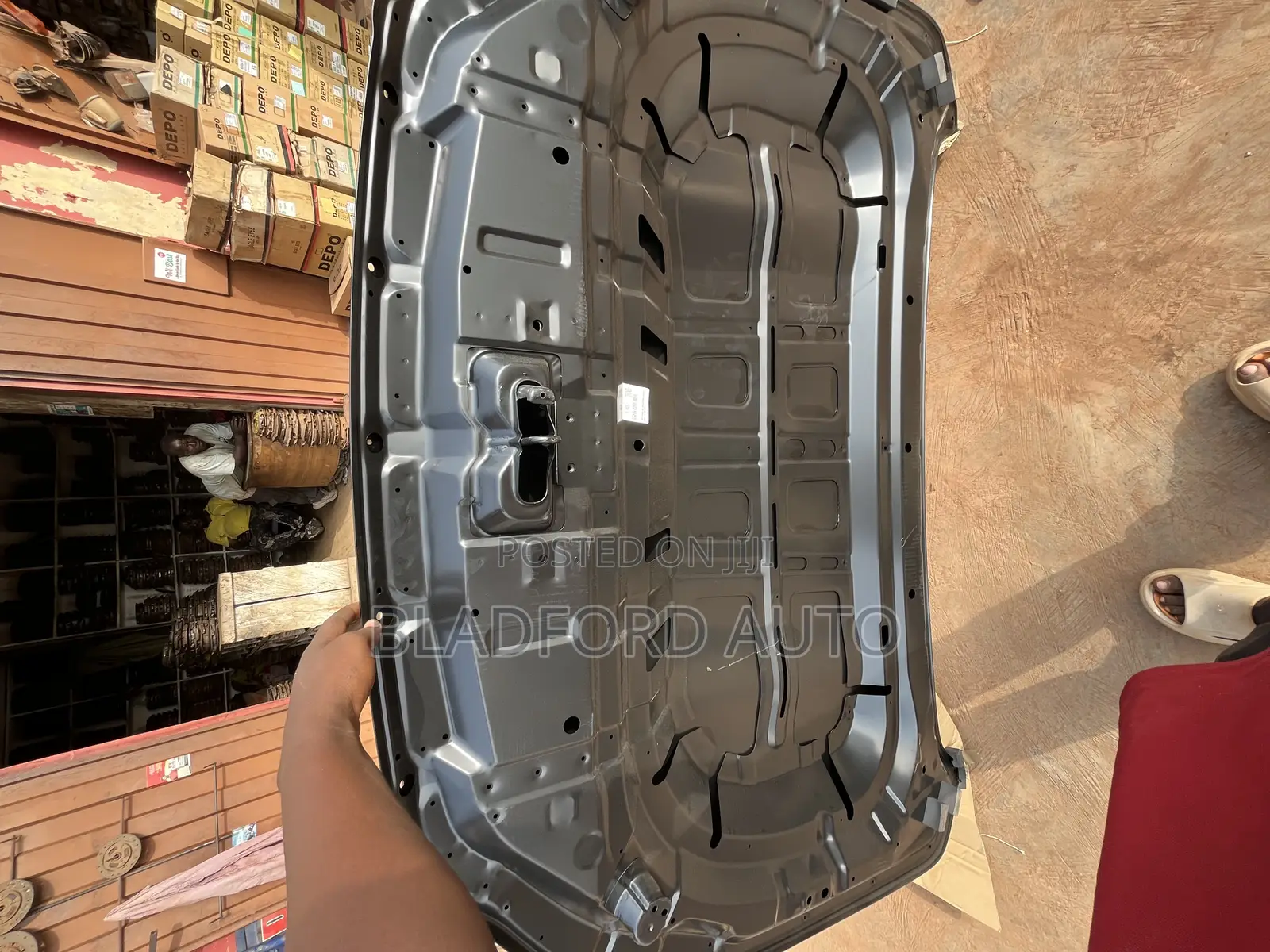 Navara 2012 Bonnet Taiwan Made