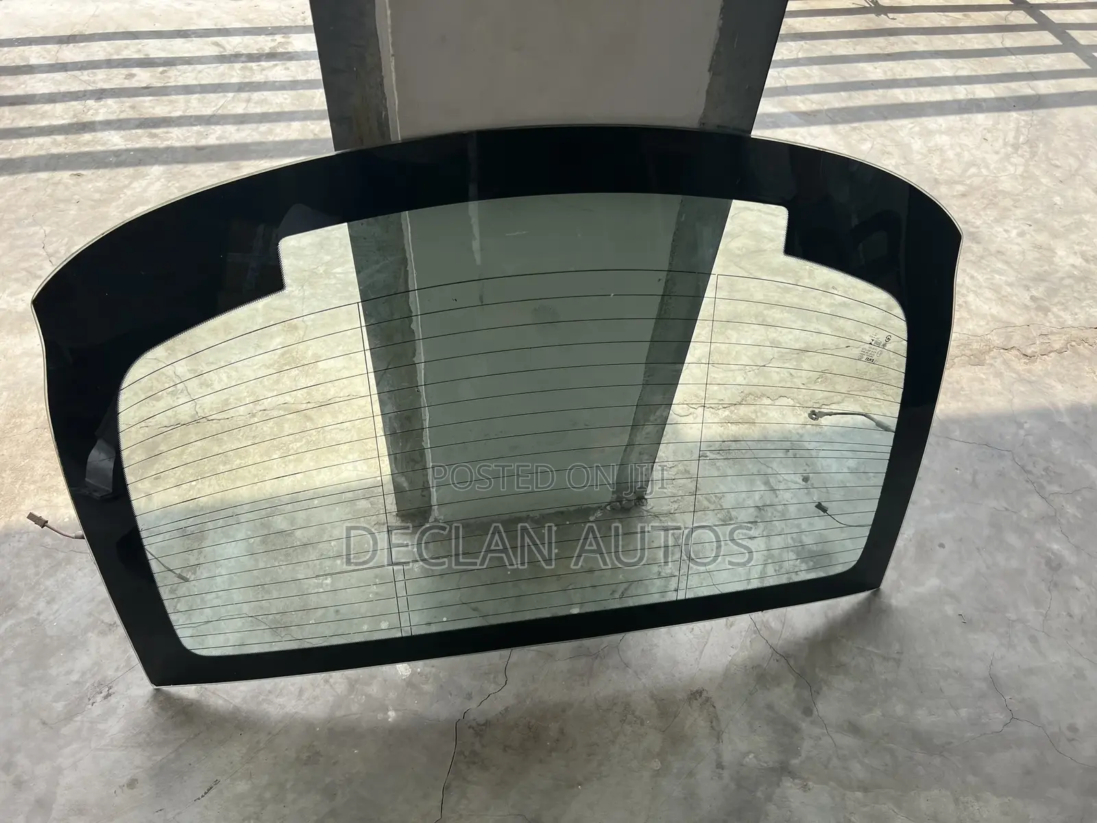 Mercedes Benz C300 2018 Coupe Back Glass
