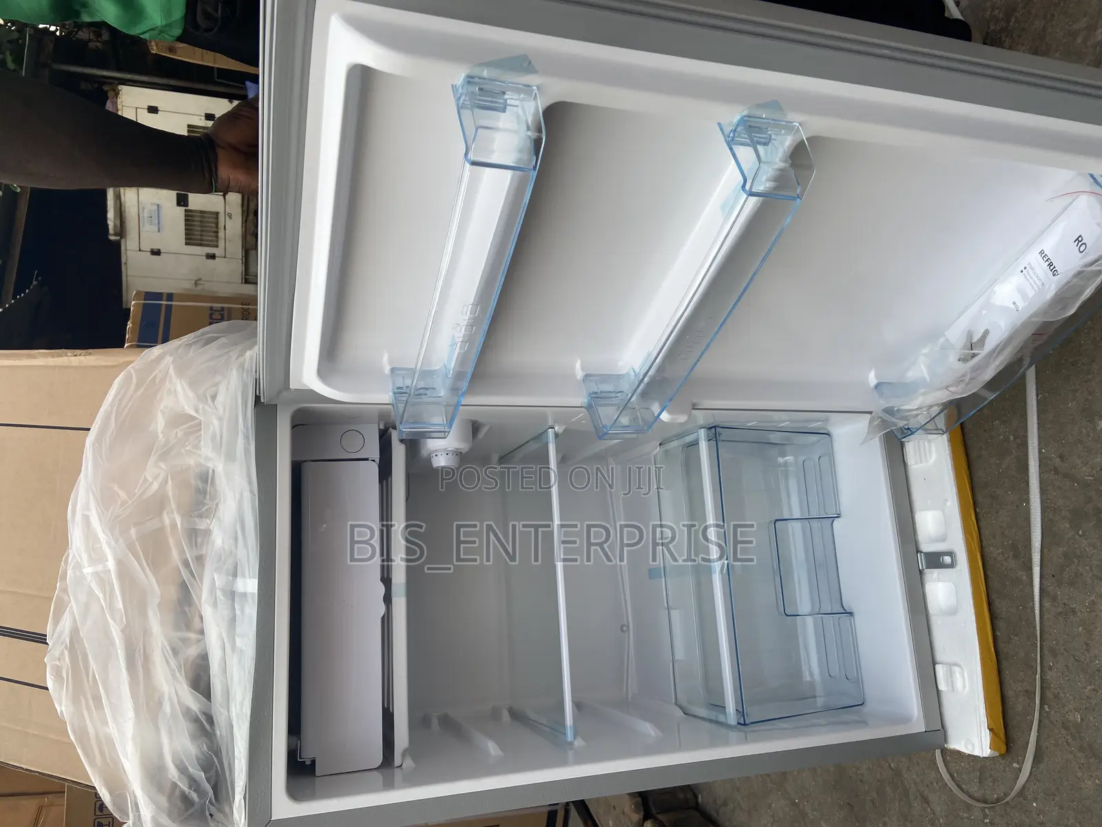 Royal Tech Table Top Refrigerator 90 Liters