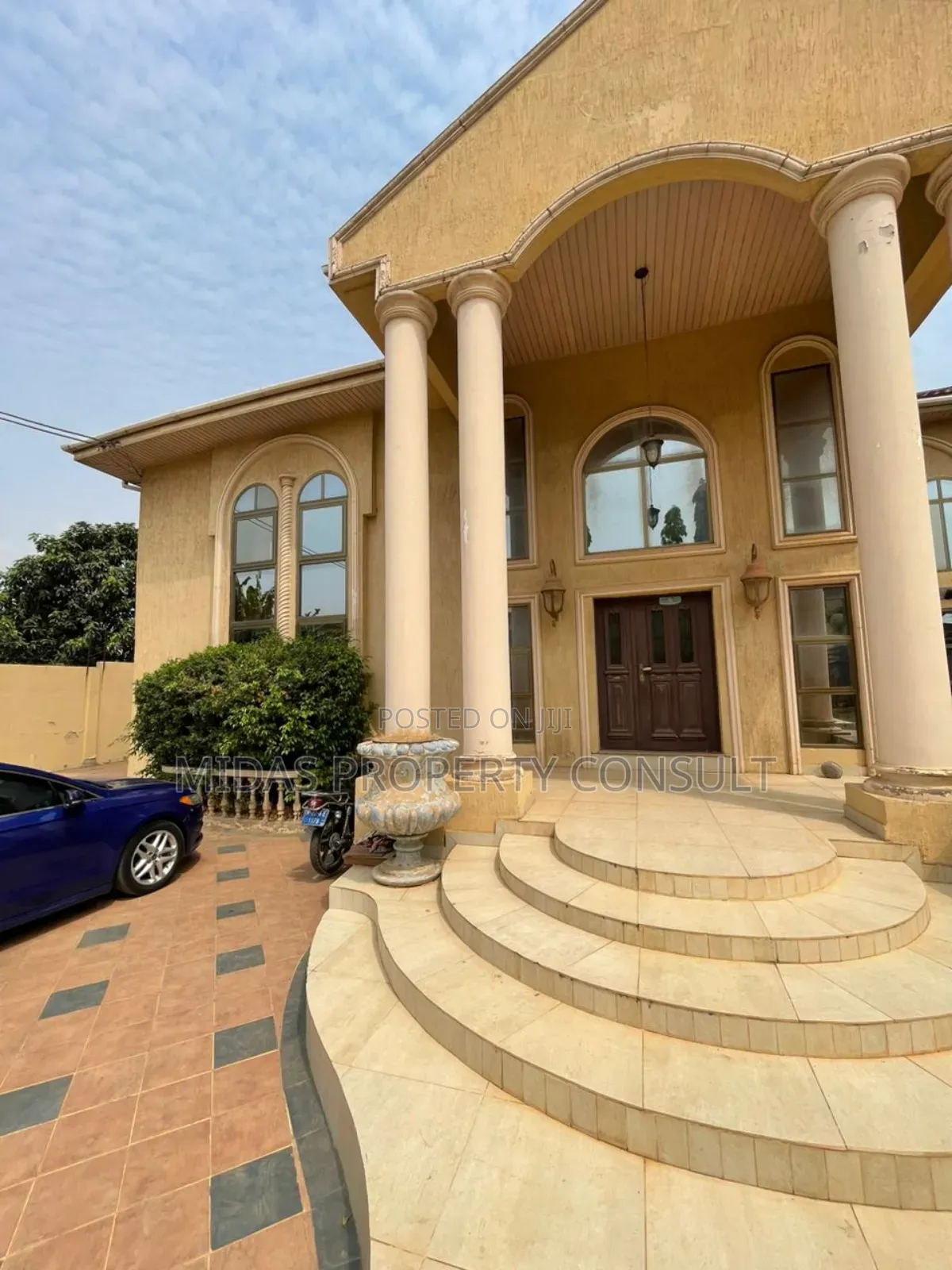 6bdrm House in Regimanuel Estates, Spintex for sale
