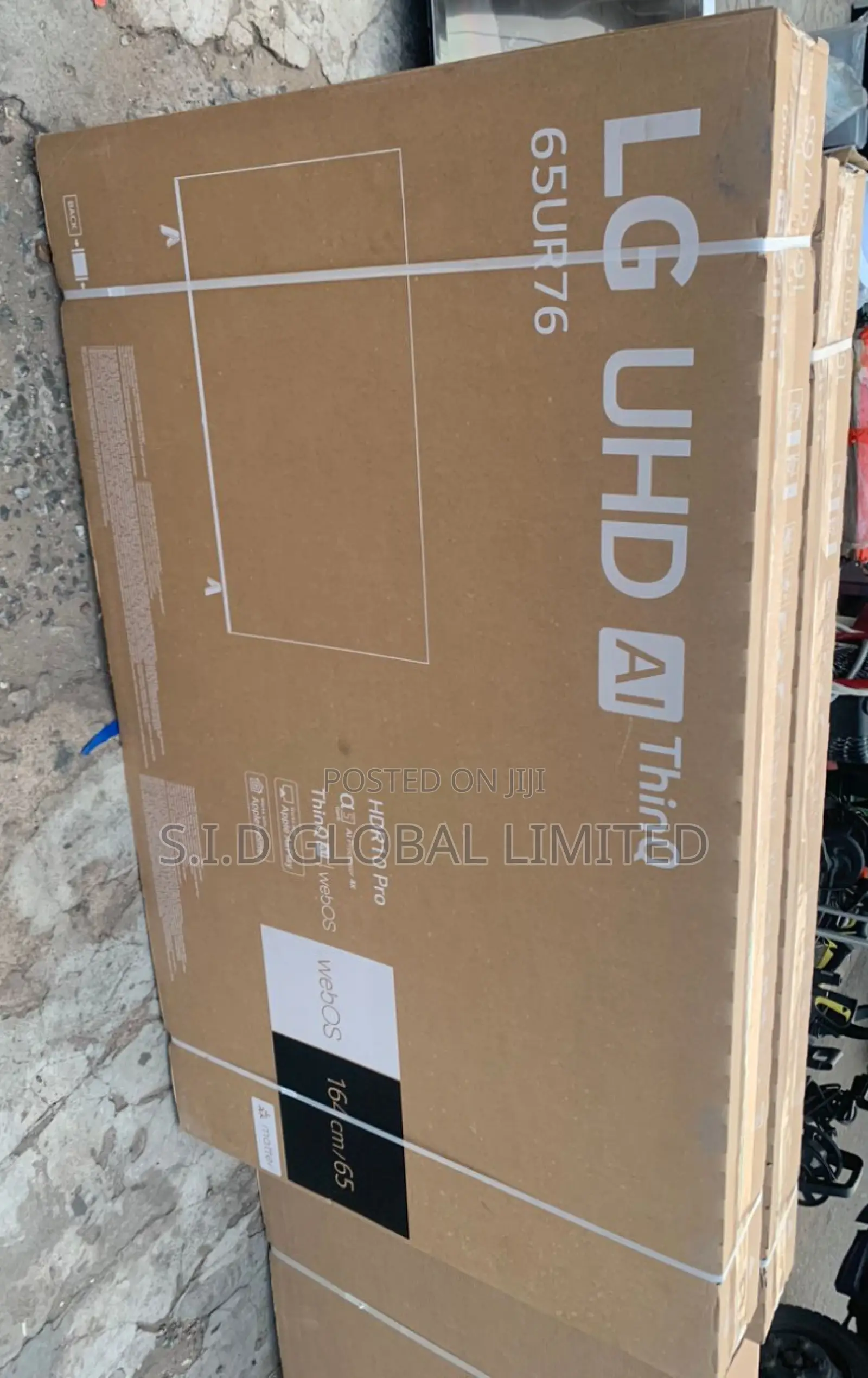 Netflix and Chill With LG 65UR76 65" UHD Smart TV 2023