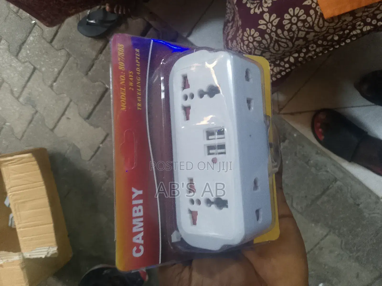 Adapter With US