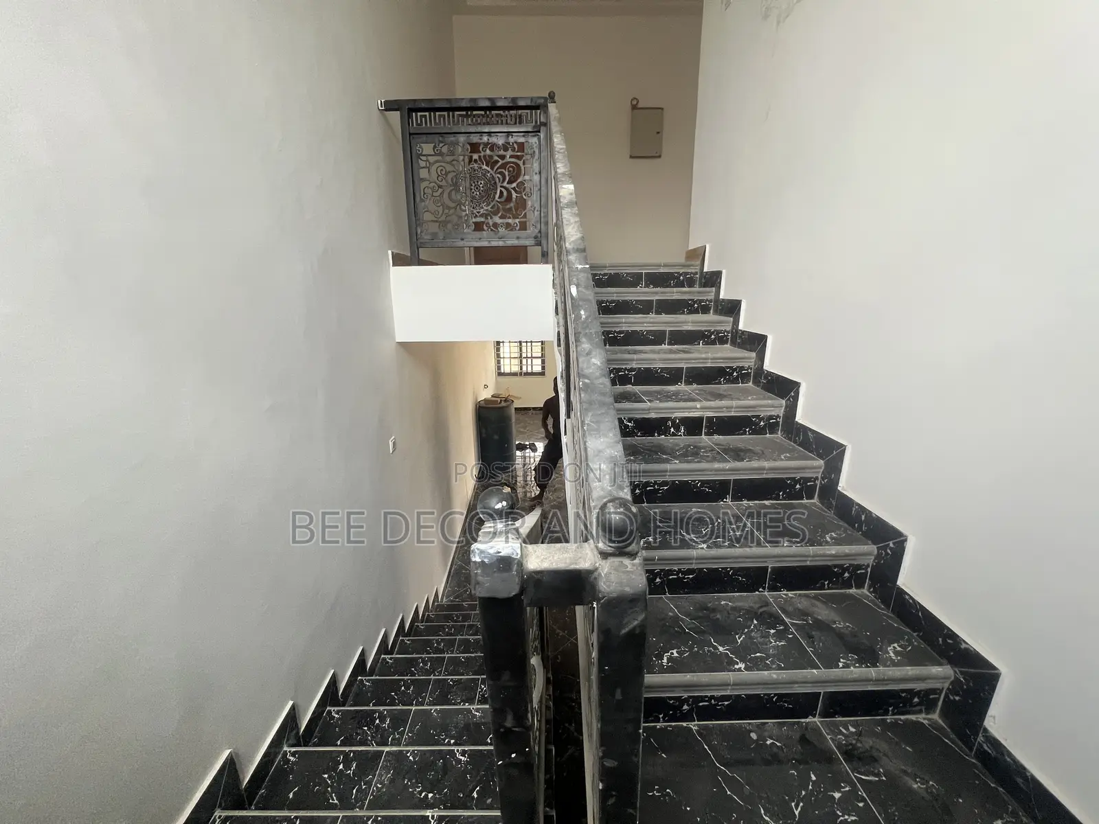 3bdrm House in Bee Decor & Homes, Old Ashomang for rent