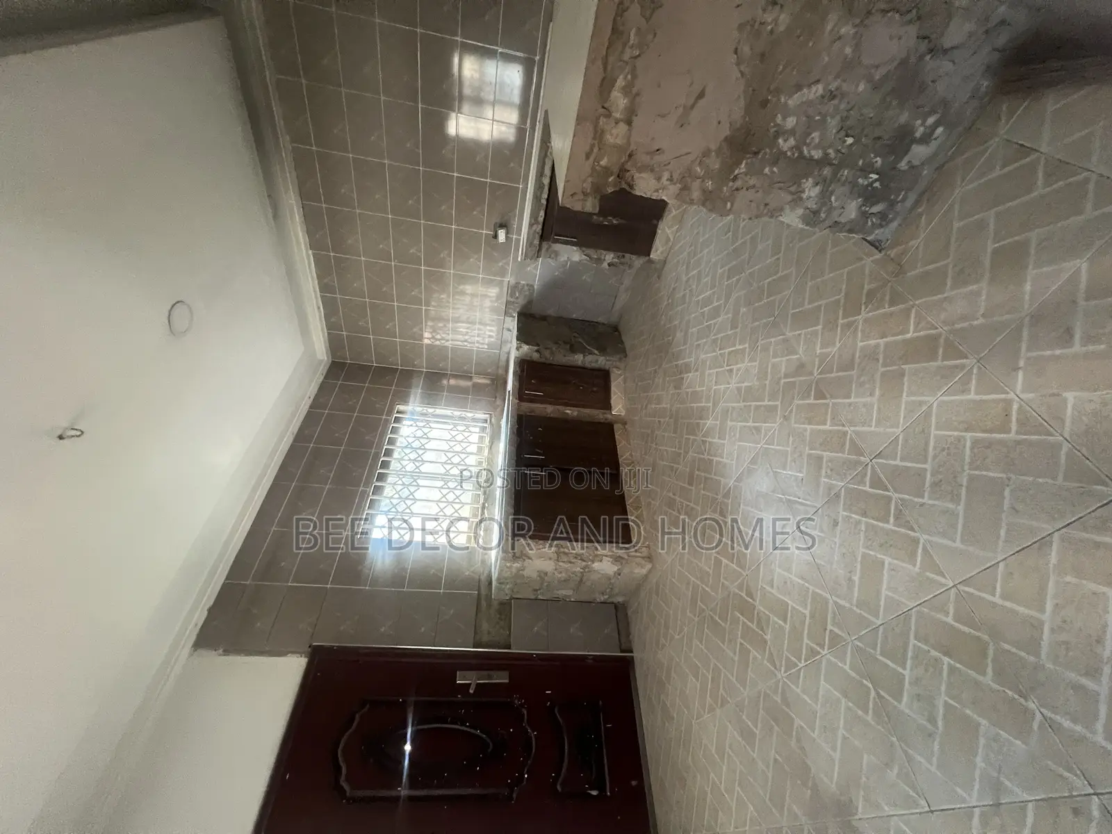 3bdrm House in Bee Decor & Homes, Adenta for rent