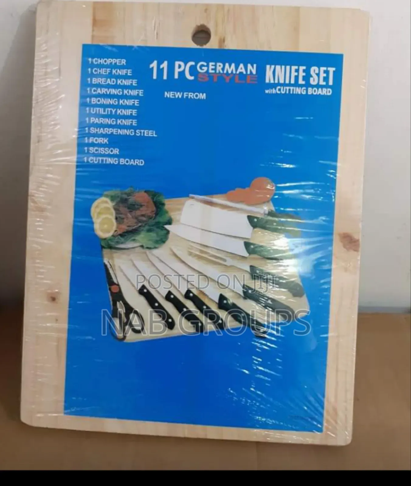 Chopping Board With Knives
