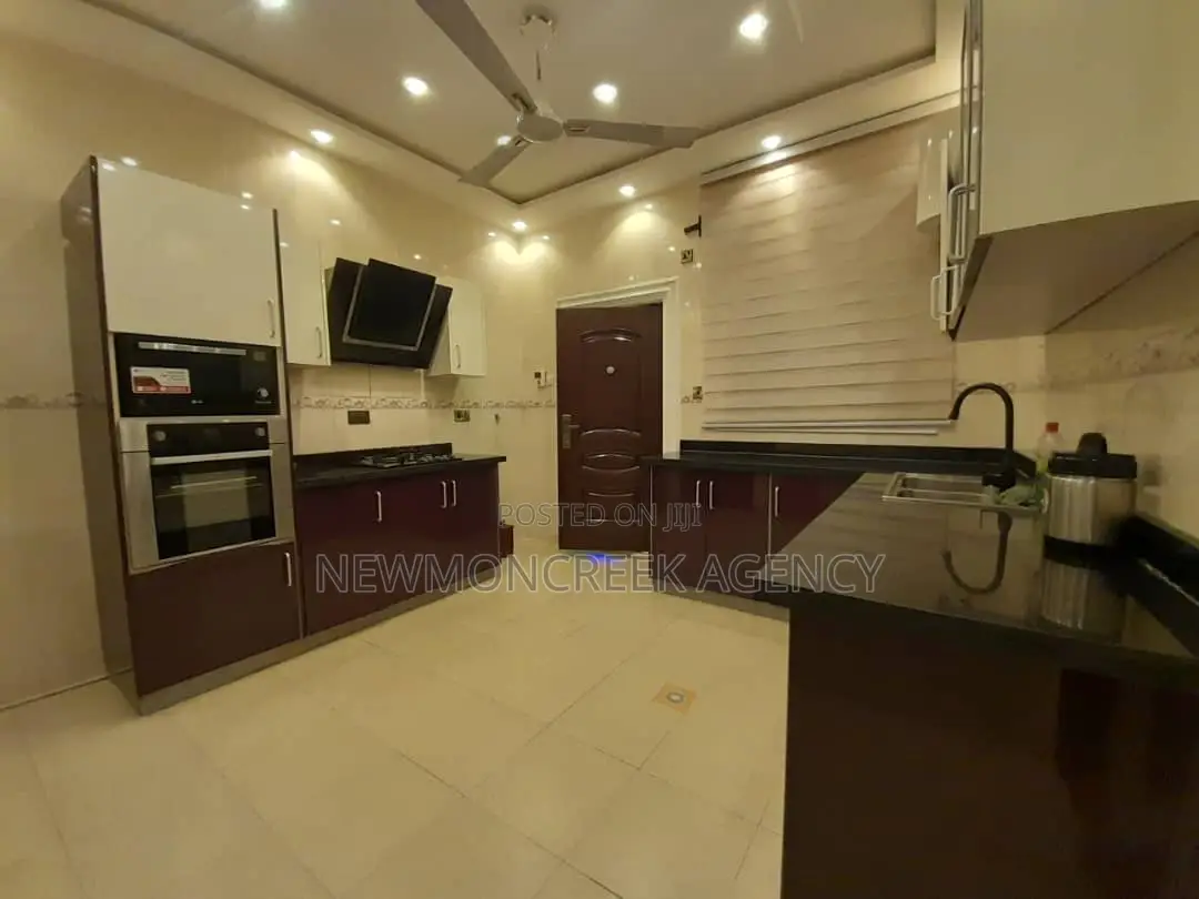 5bdrm Duplex in Oyarifa Estate, Accra Metropolitan for sale