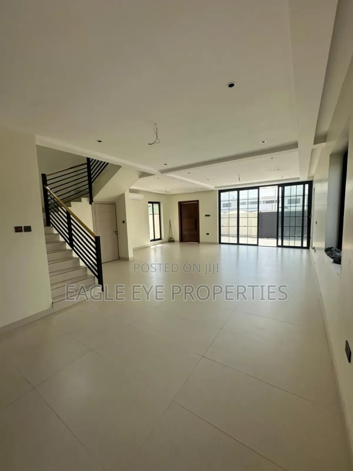 4bdrm House in Airport Residential Area for sale