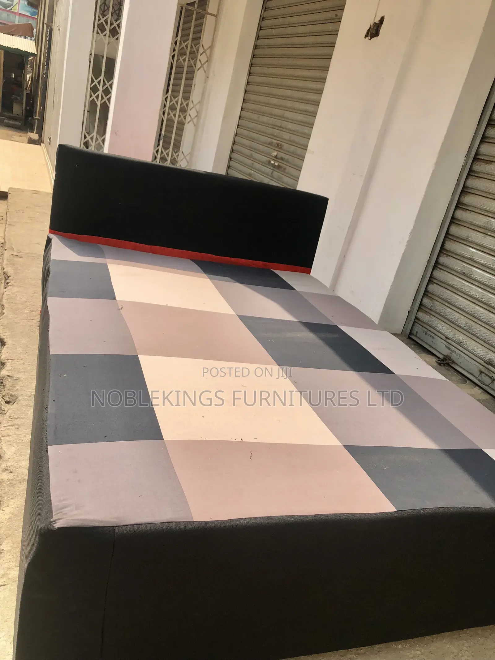 Inbuilt Bed