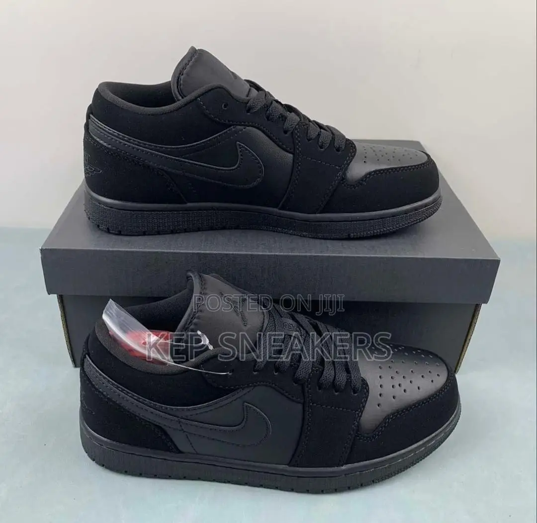 Nike Air Jordan 1 Low “Triple Black”