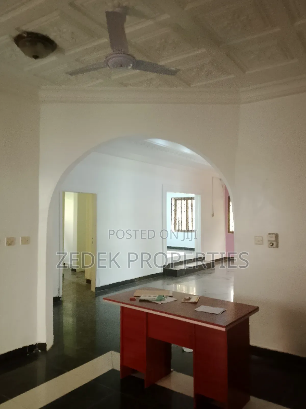 4bdrm Apartment in Ablekuma for rent
