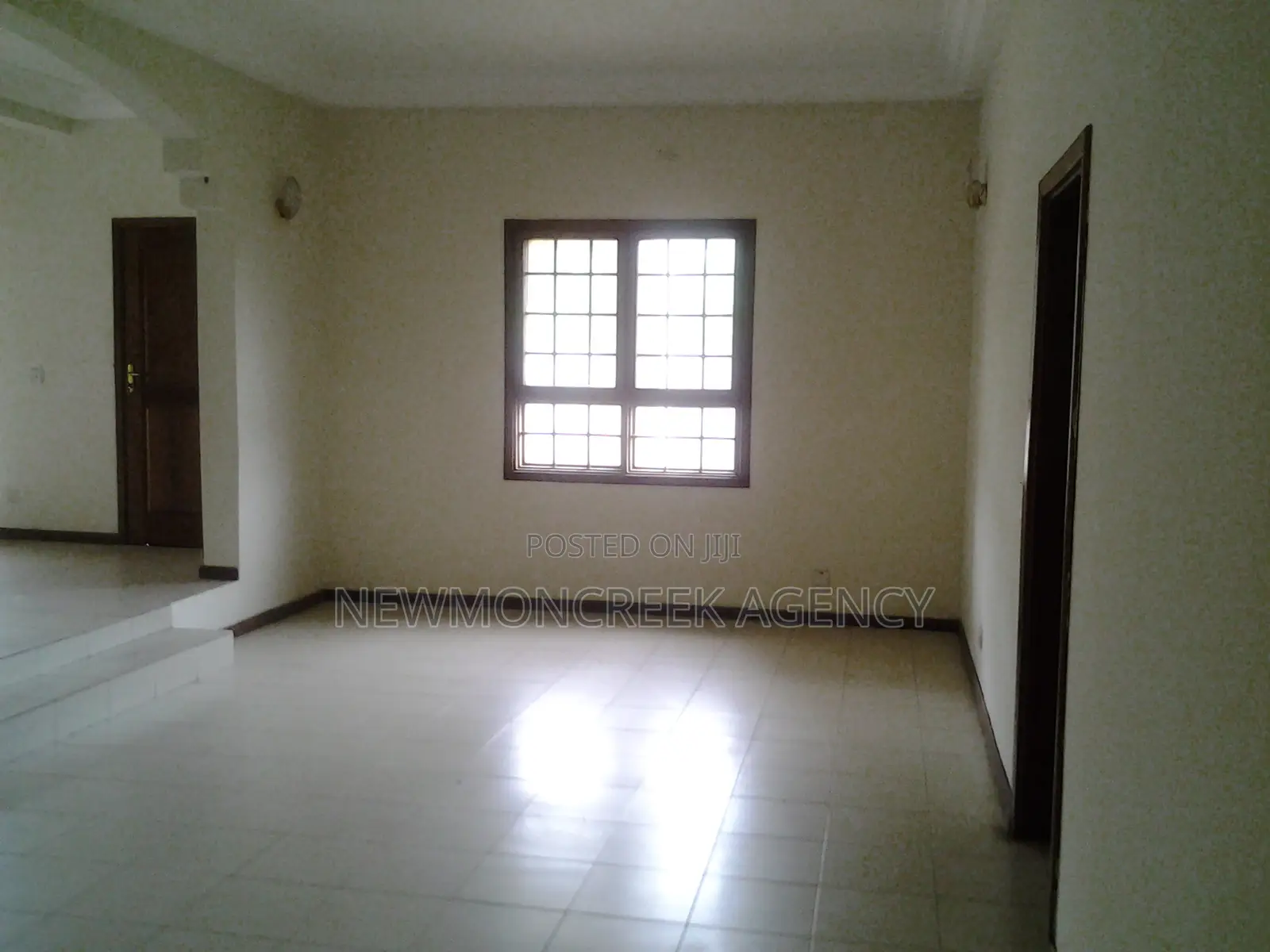 4bdrm Duplex in Gated Estate, Accra Metropolitan for rent