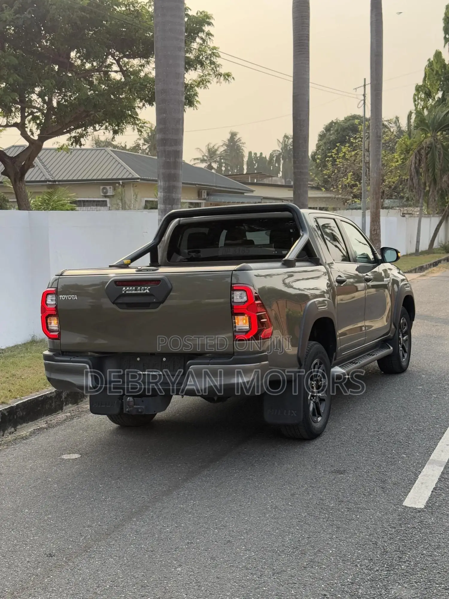 Toyota Hilux Revo Double Cab Deisel 2.4 AWD 2022 Gray
