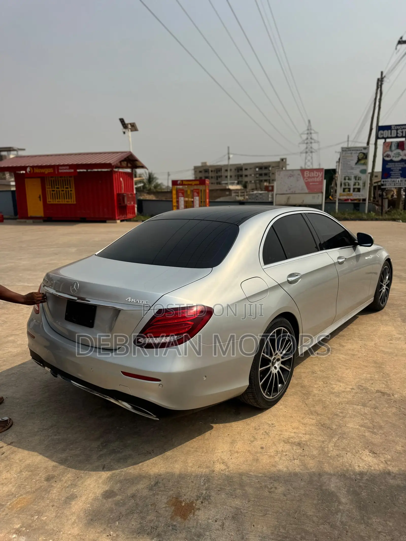 Mercedes-Benz E300 4Matic AWD Sedan (2.0L 4cyl 9A) 2017 Silver