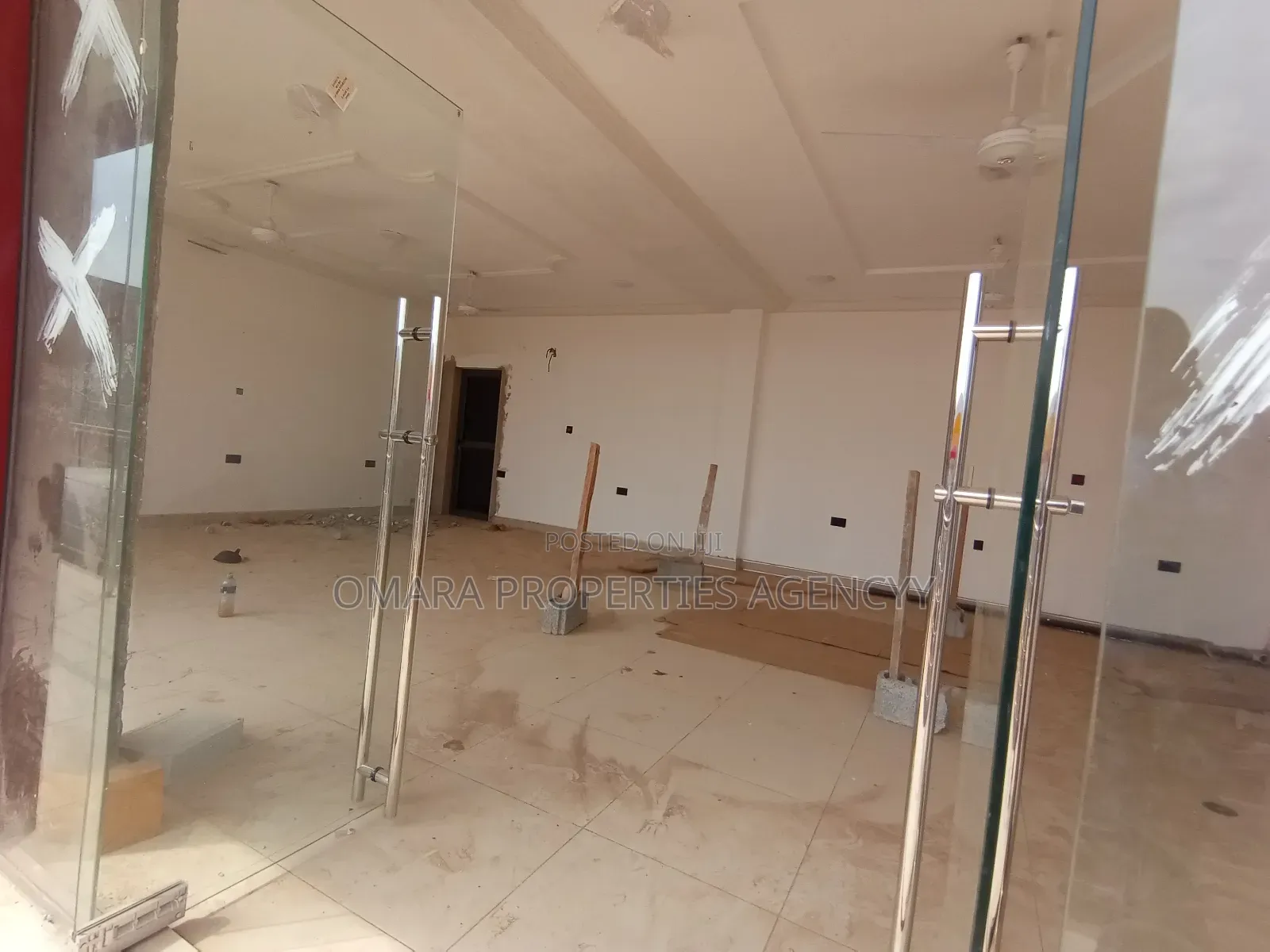 Shop Available for Rent