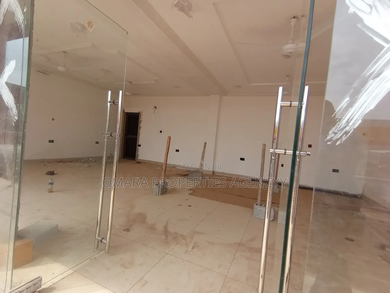 Shop Available for Rent