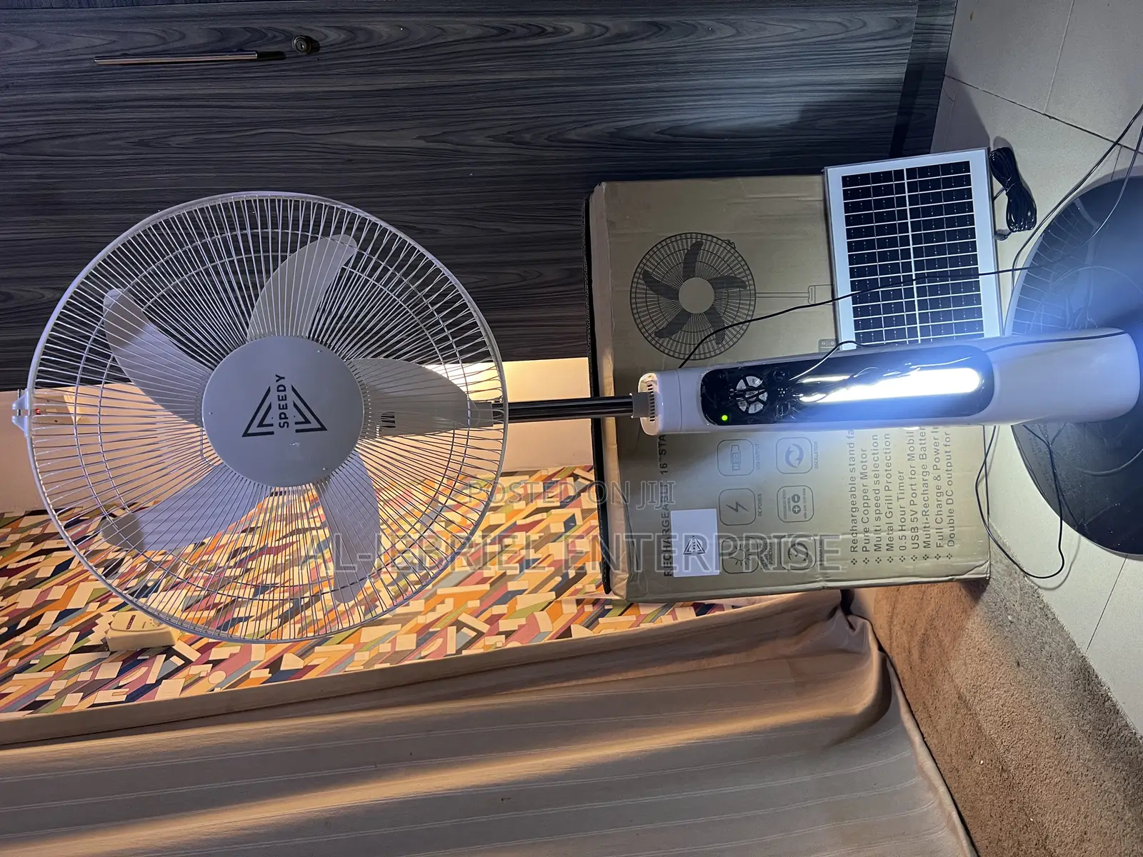 16” RECHARGEABLE FAN WITH 2 Bulbs and Remote Control