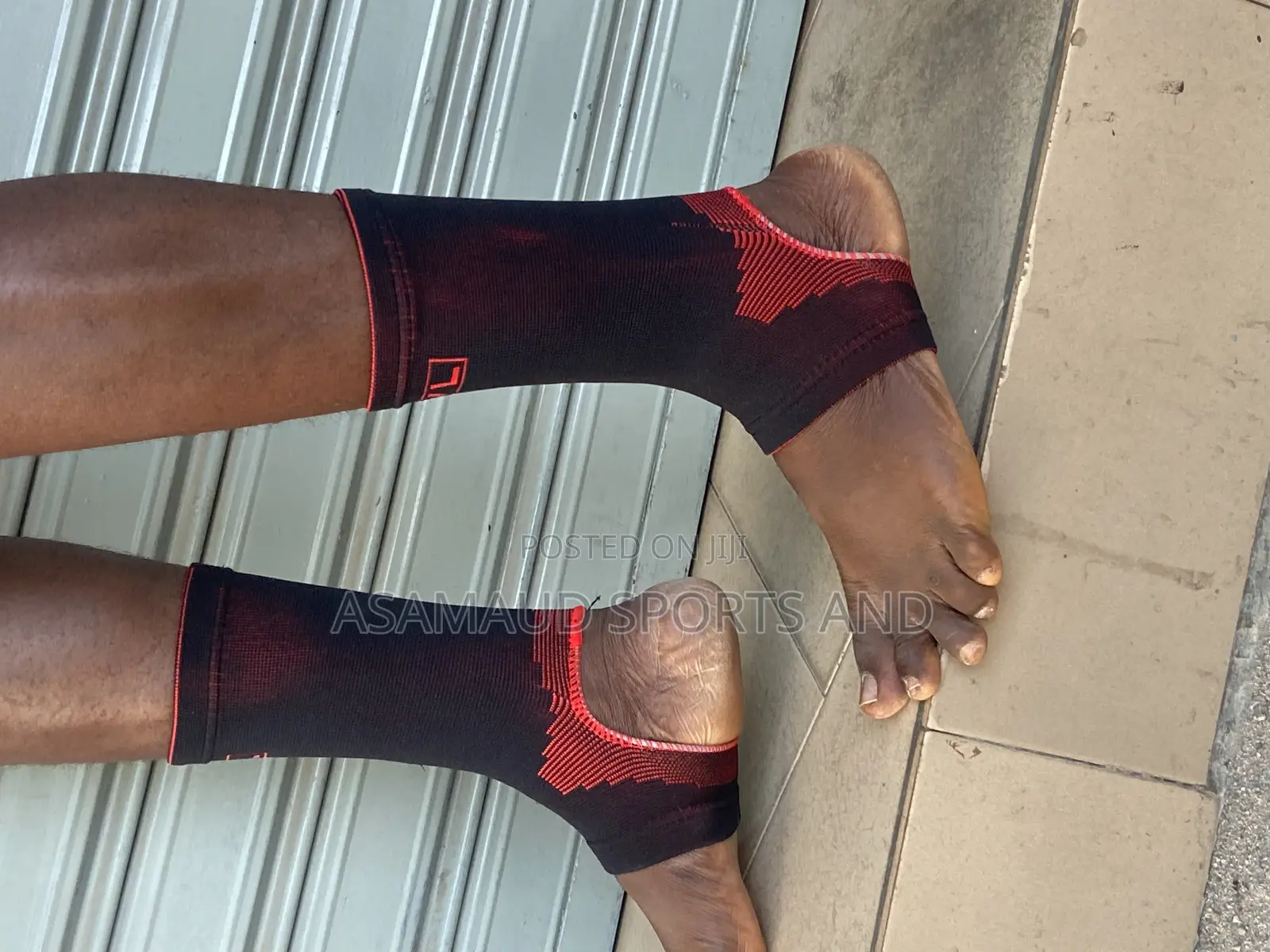 Original Anklet Available at Cool Price