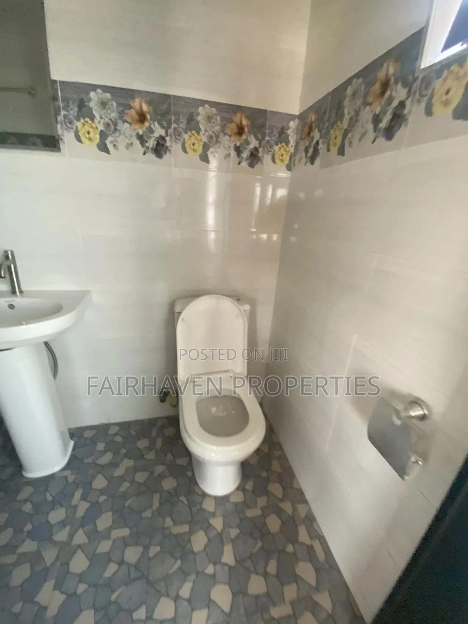 2bdrm Apartment in Bushroad, Teshie for rent