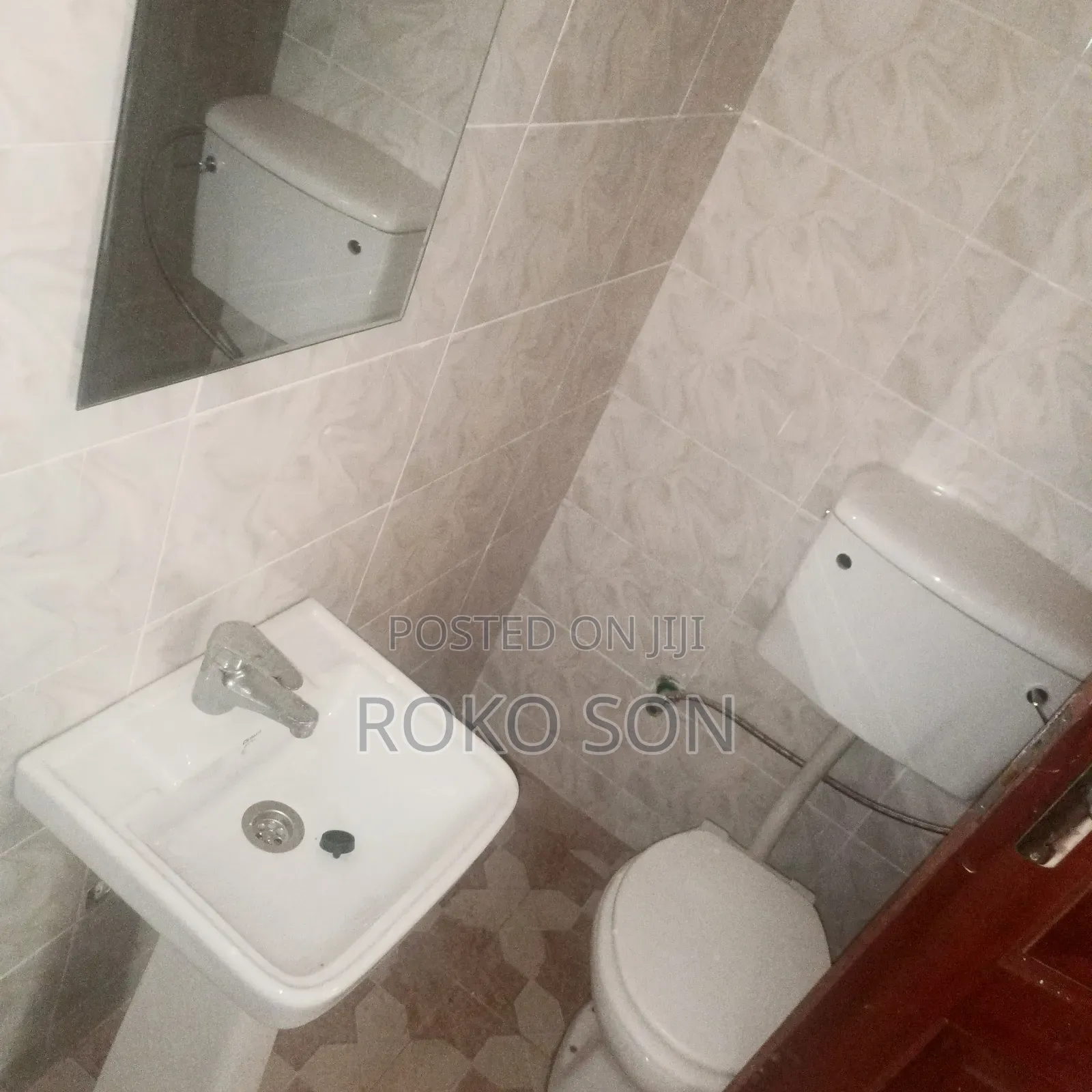 2bdrm Apartment in Dr Roko, Ablekuma for rent