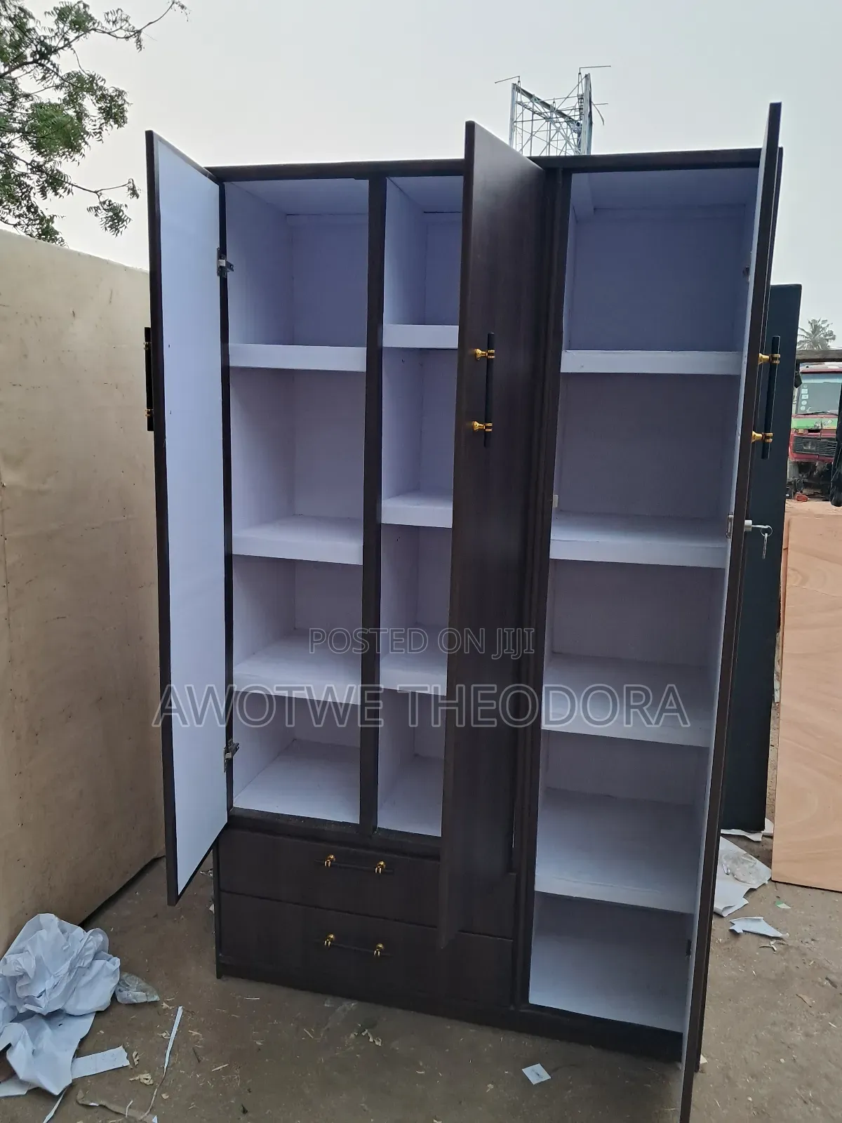 Quality All Shelces Wardrobe( Payment After Delivery)