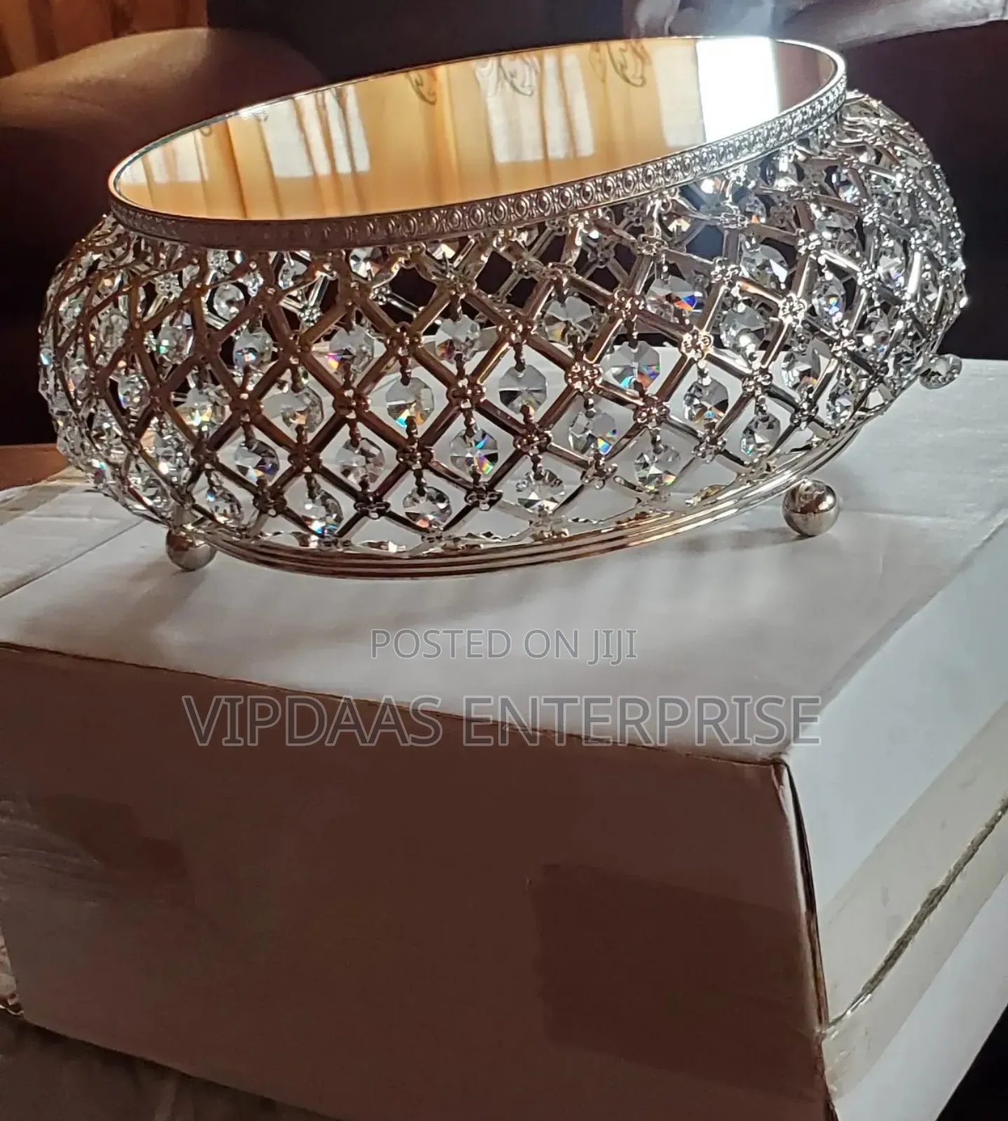 Crystal Cake Table