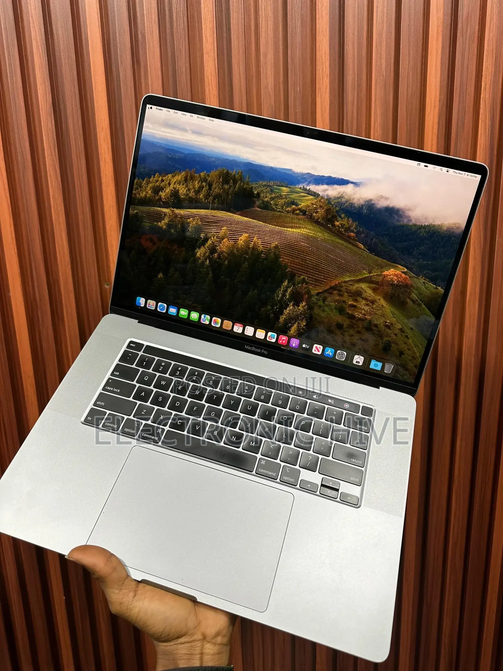 Laptop Apple MacBook Pro 2019 16GB Intel Core I7 SSD 512GB