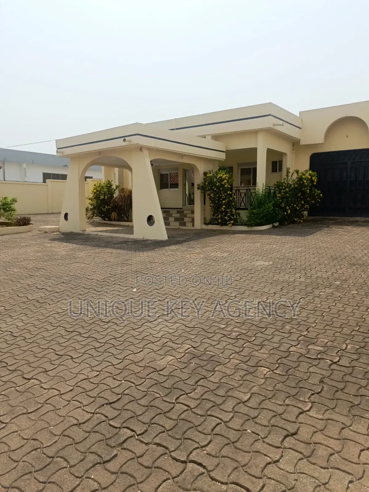 6bdrm House in Unique Key Agency, Achimota for rent