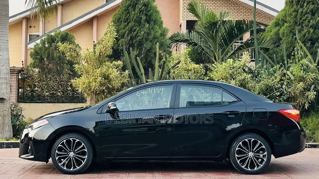 Toyota Corolla S 4dr Sedan (1.8L 4cyl CVT) 2016 Black