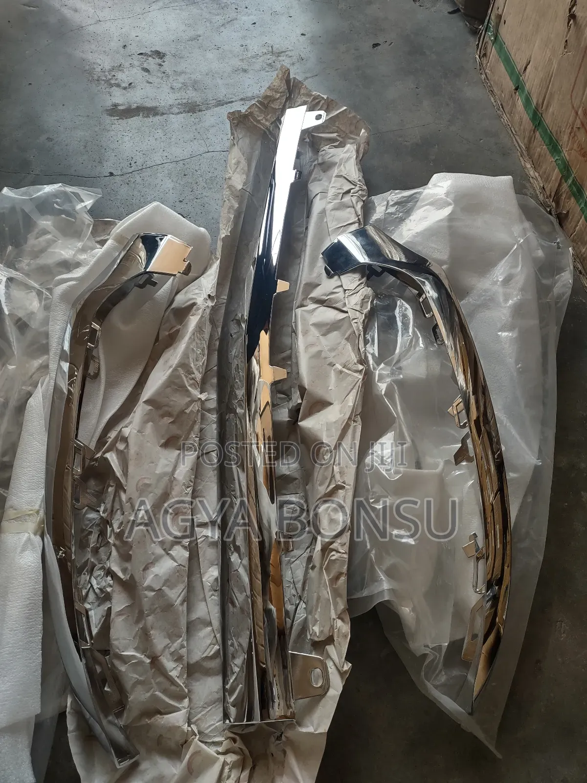 2015 2018 Mercedes Benz C300 Front Bumper Moulding Chrome