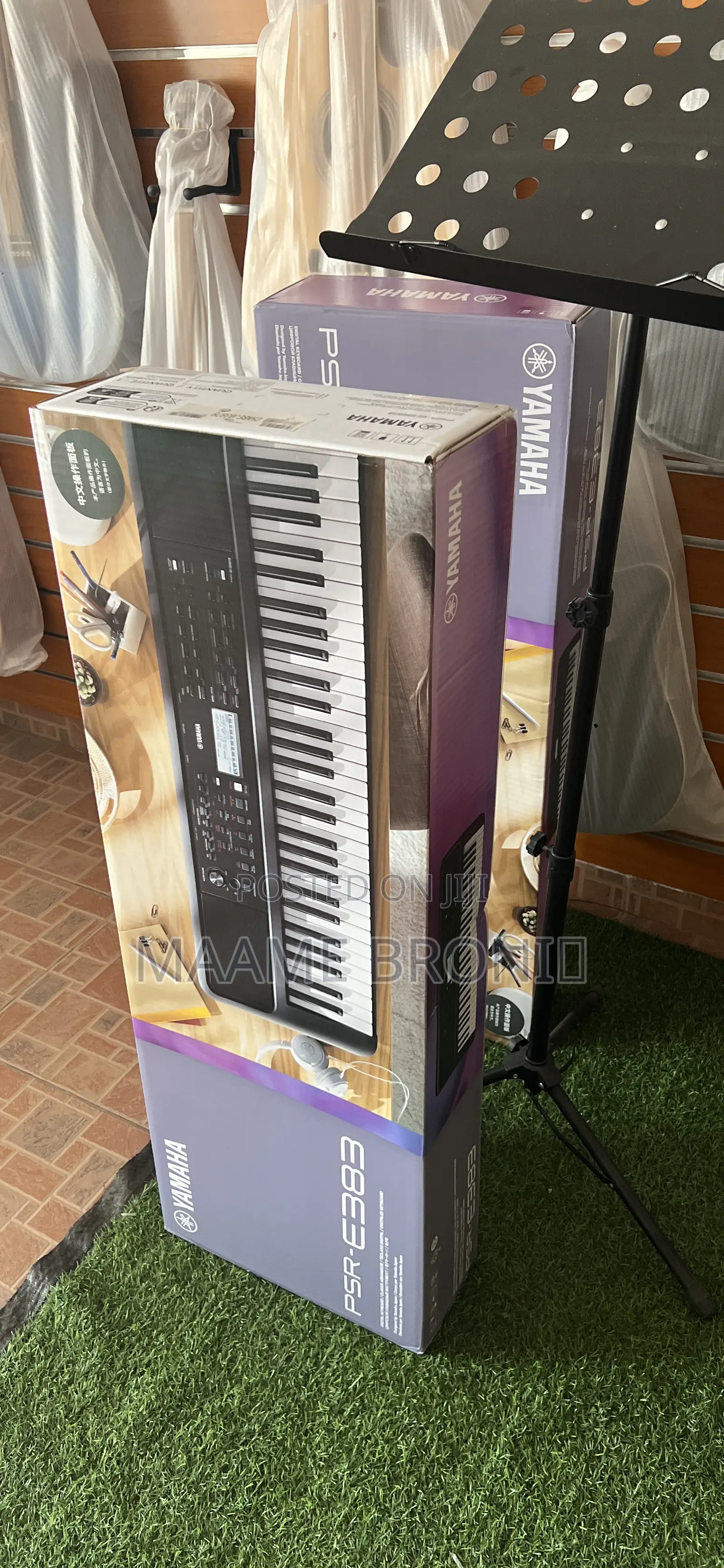 PSR E383 Keyboard
