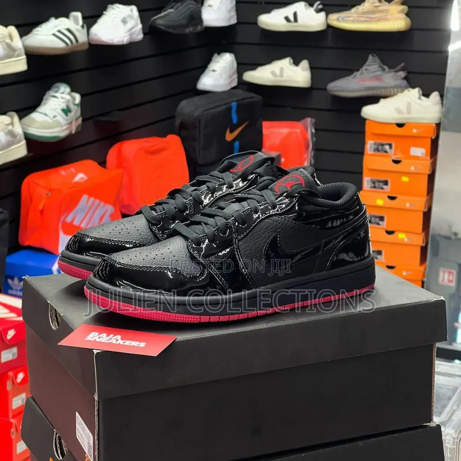 Jordan Retro 1 Black Mirro