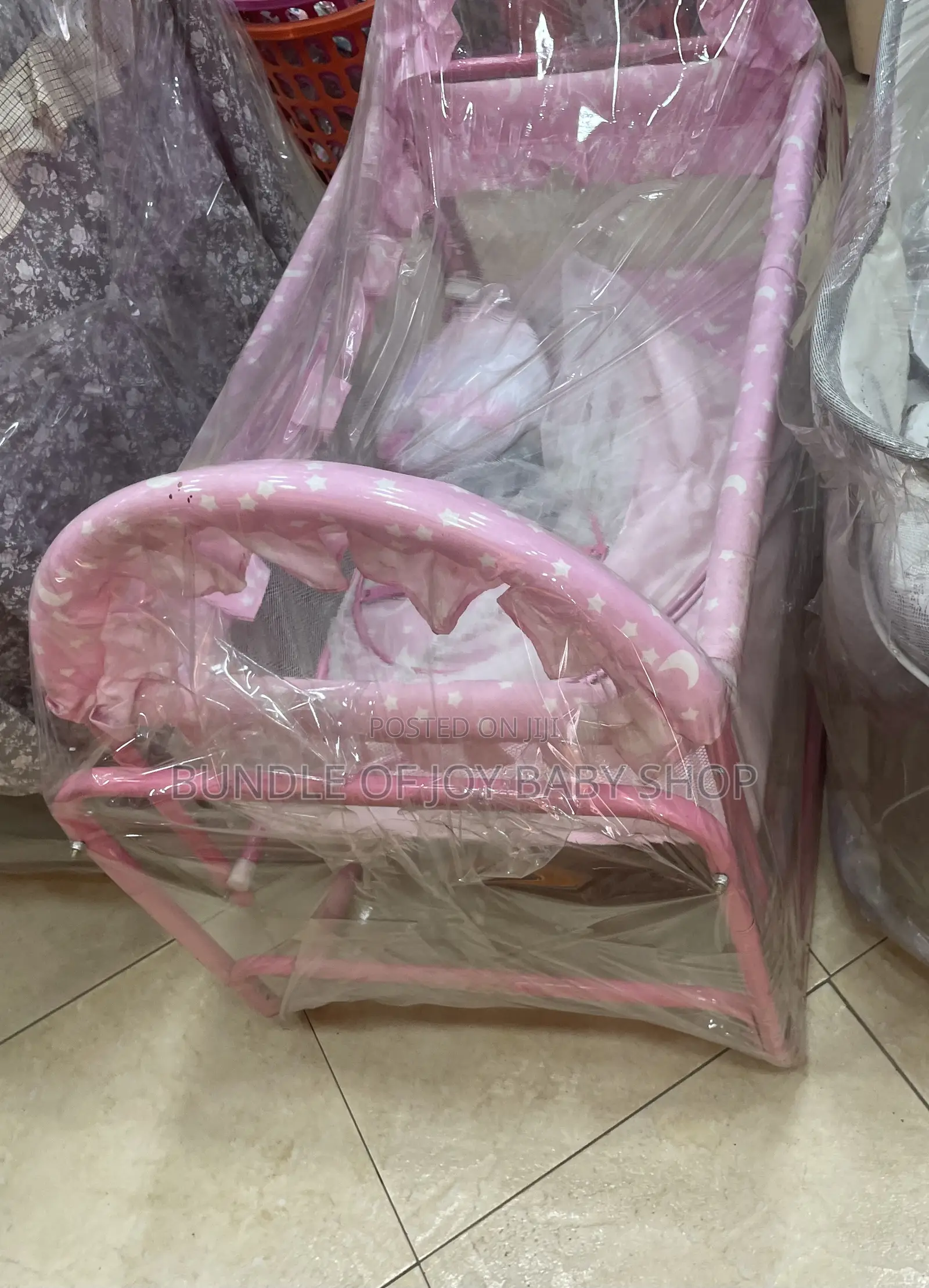 Babies Cot With Mosquito Net