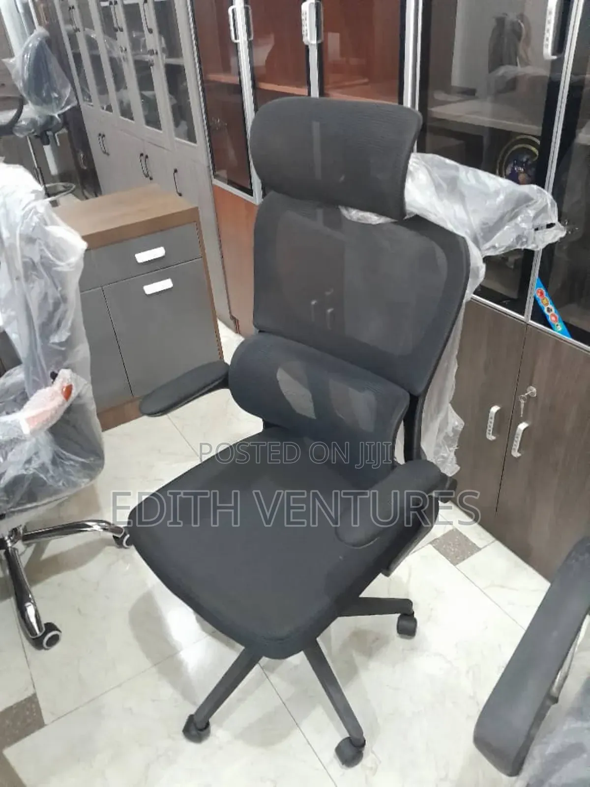 Lumber Support Swivel Chair-Mesh