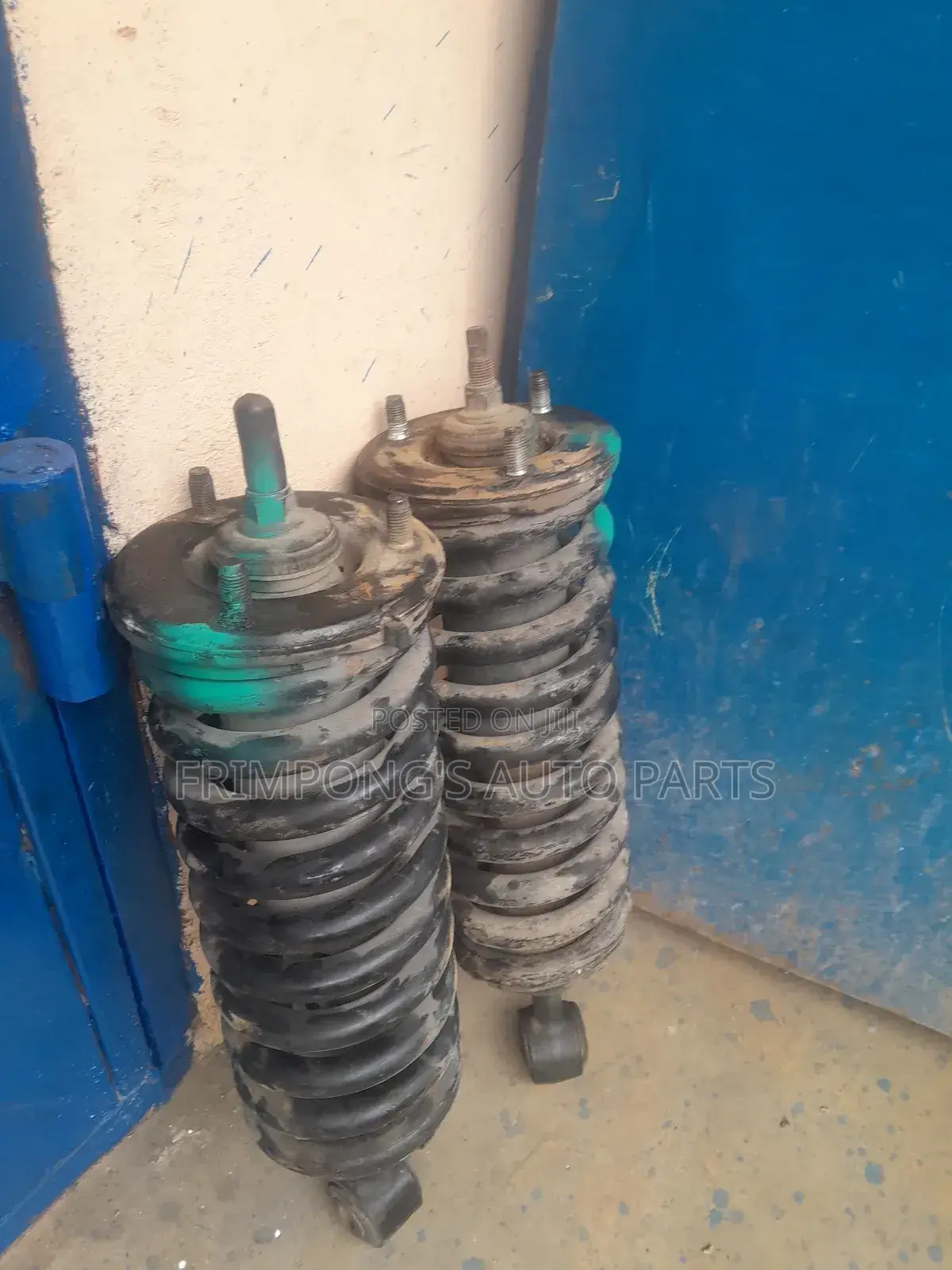 Nissan Pathfinder or Nissan Navara 2008 to 2012 Front Shocks