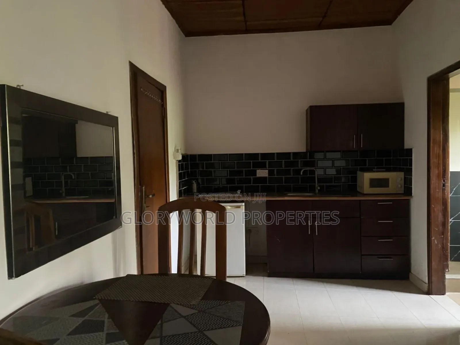 Spacious , Furnished Room at Spintex. (Ghc 550 a Day)