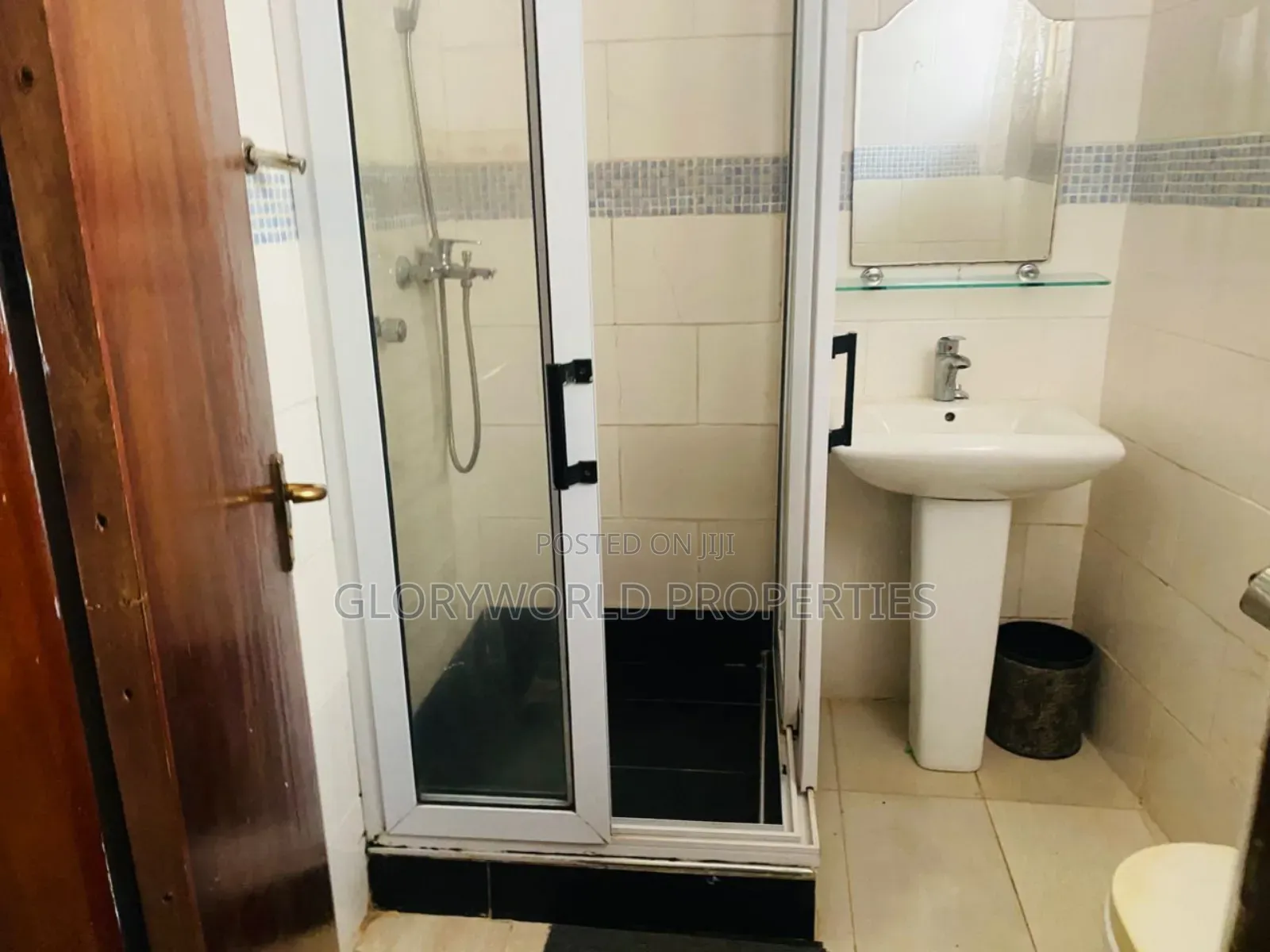 Spacious , Furnished Room at Spintex. (Ghc 550 a Day)
