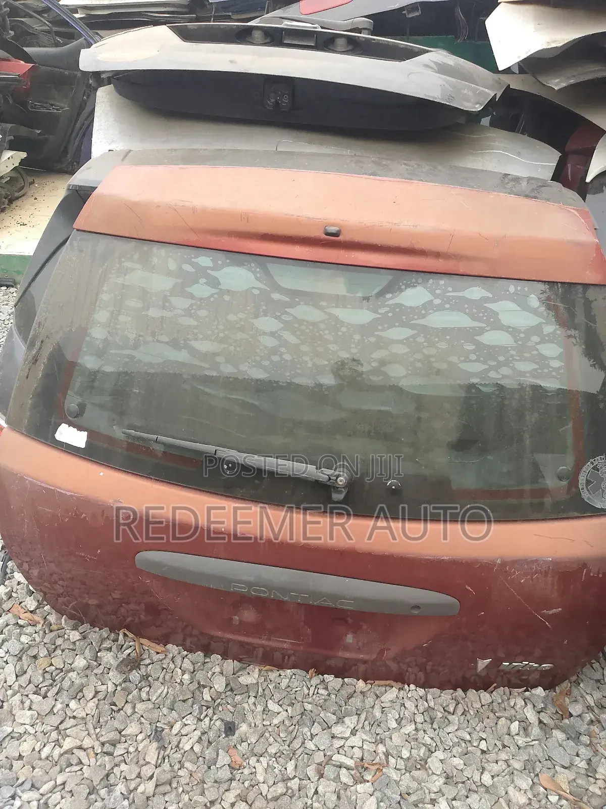 Pontiac Vibe Boot/Pontiac Vibe Tailgate; 2003-2008